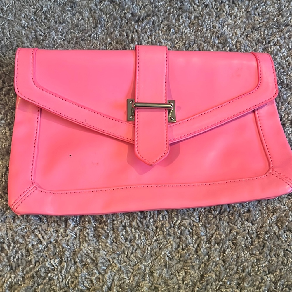 Aldo clutch